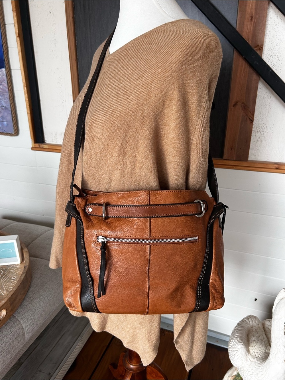 Nino Bossi Genuine Leather Hobo Shoulder Bag – New With Tags